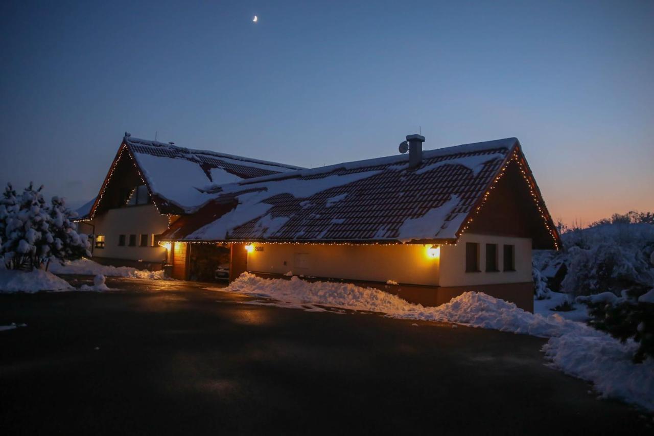 Apartman Kinskych Rožnov pod Radhoštěm Exterior foto